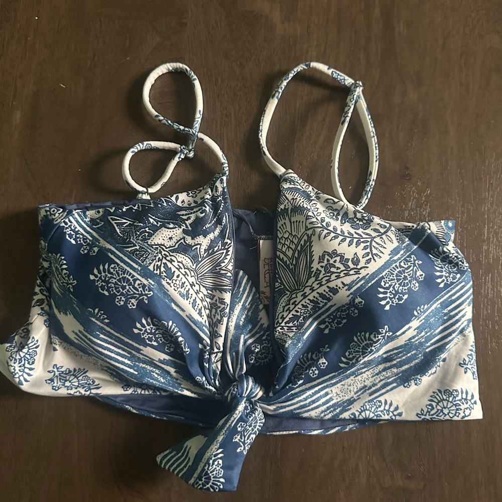 NWOT BECCA SWIM TOP